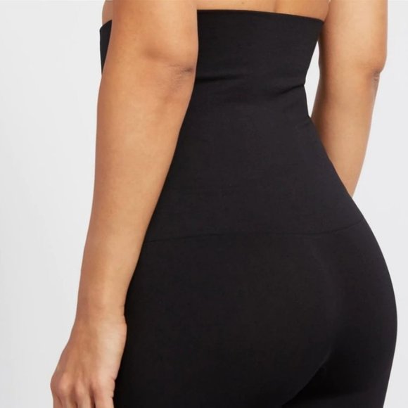 High-Waisted Black Leggings - Picture 7 of 7